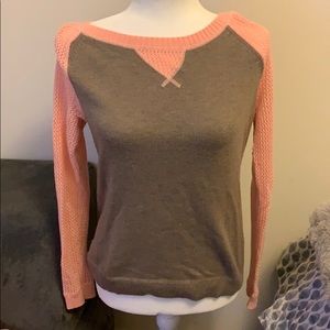 Gap sweater